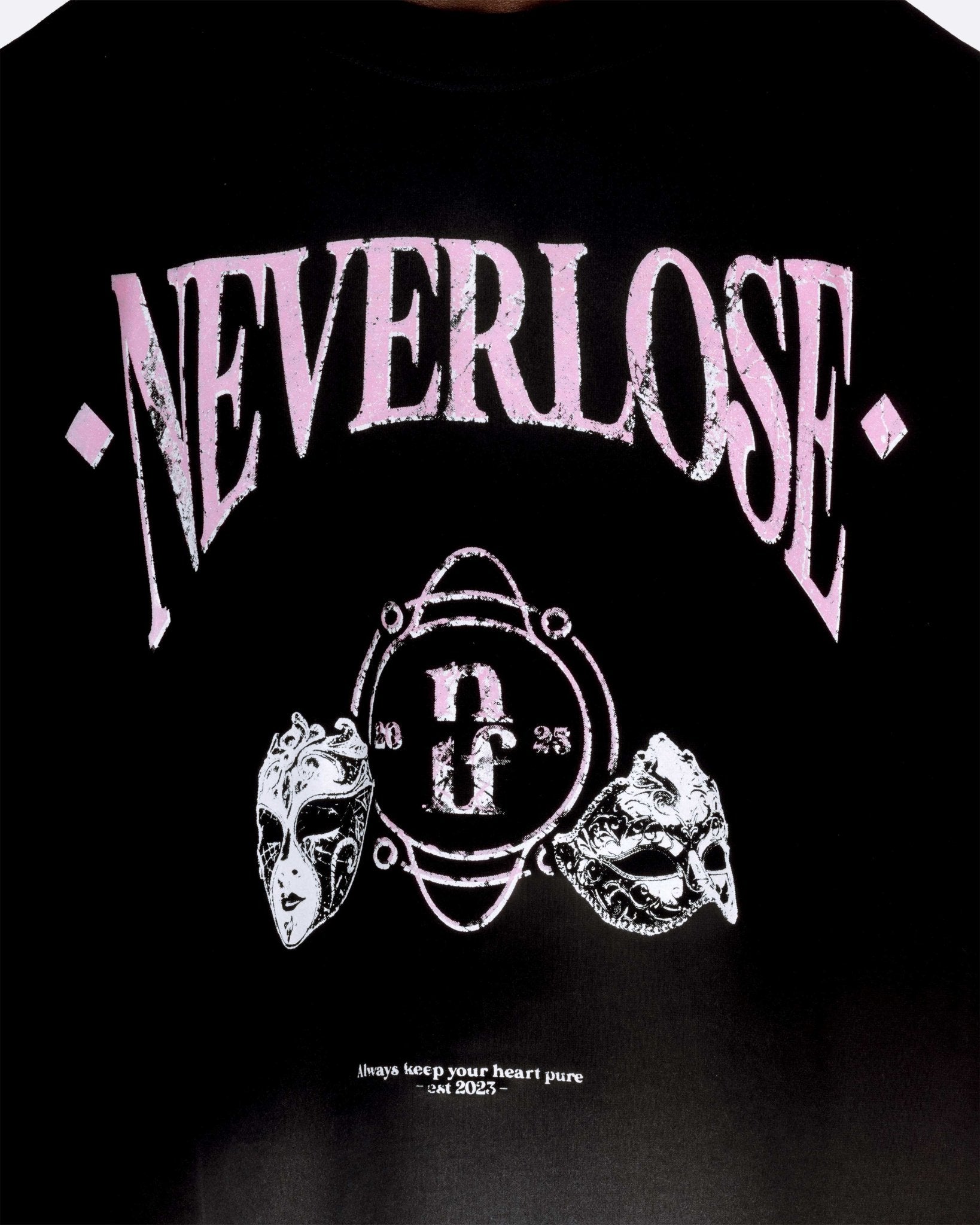 Broken Hearts Black Longsleeve - Neverloseface